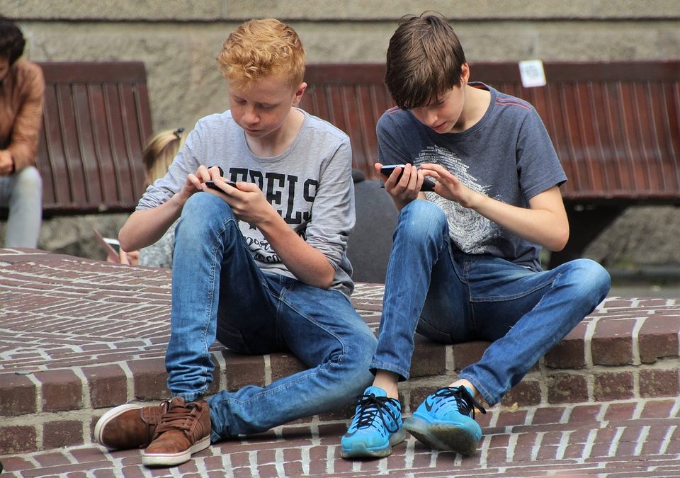 What Every Parent Should Know About Smartphones