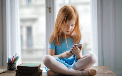 Parenting in the Digital Age: Balancing Screen Time and Mental Well-being